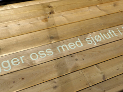 Skrift: Legger oss med sjøluft i lungene