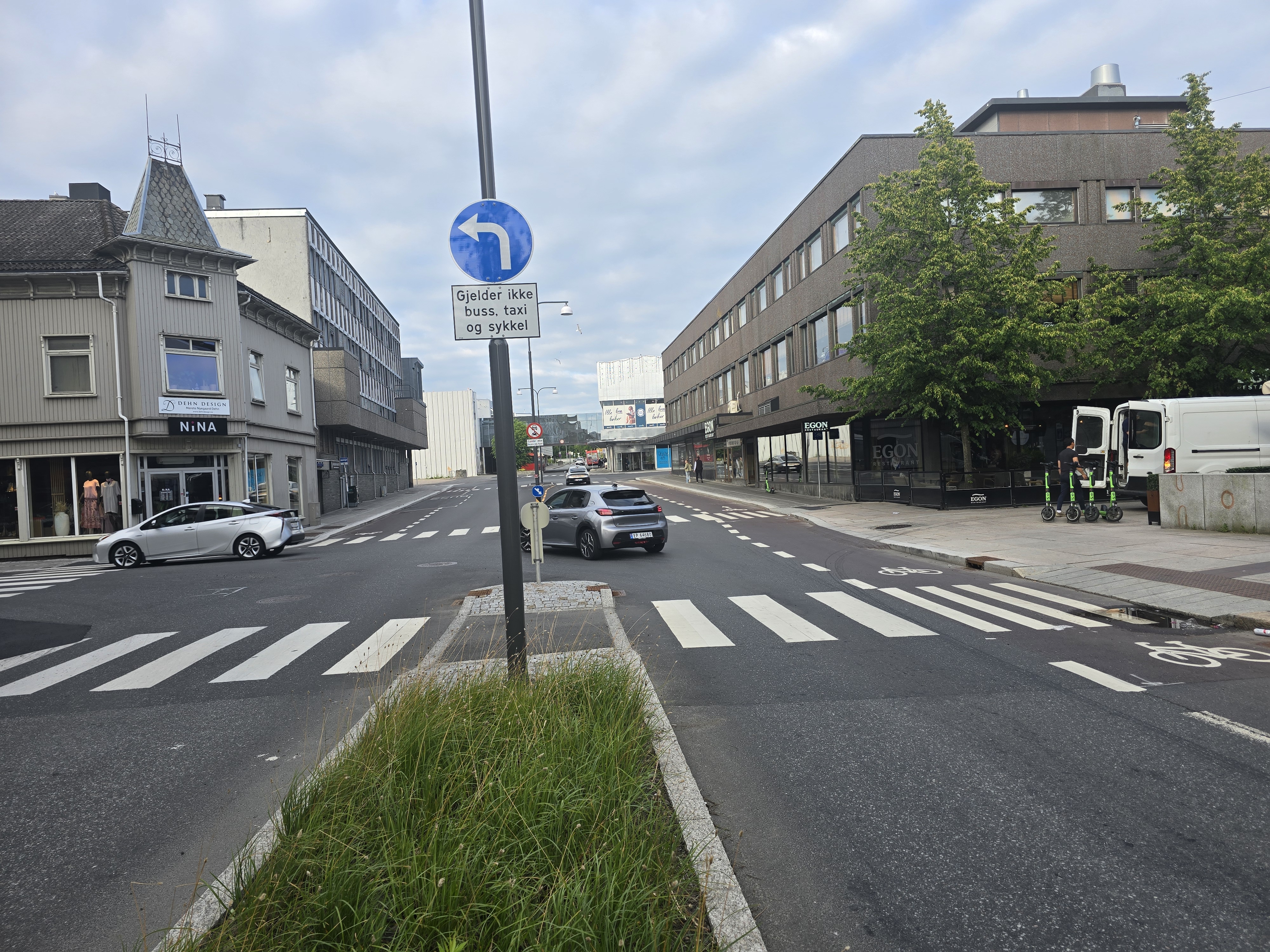 Farmanns gate ved krysset med Glemmengata